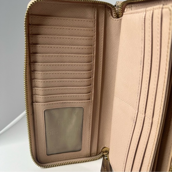 Michael Kors Jet Set Continental Tan Leather Long Zip Around Wallet/Wristlet 💕 - Picture 10 of 14